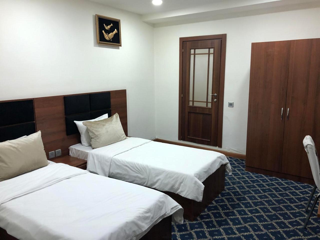 Demir Yol Plaza Hotel Baku Bagian luar foto